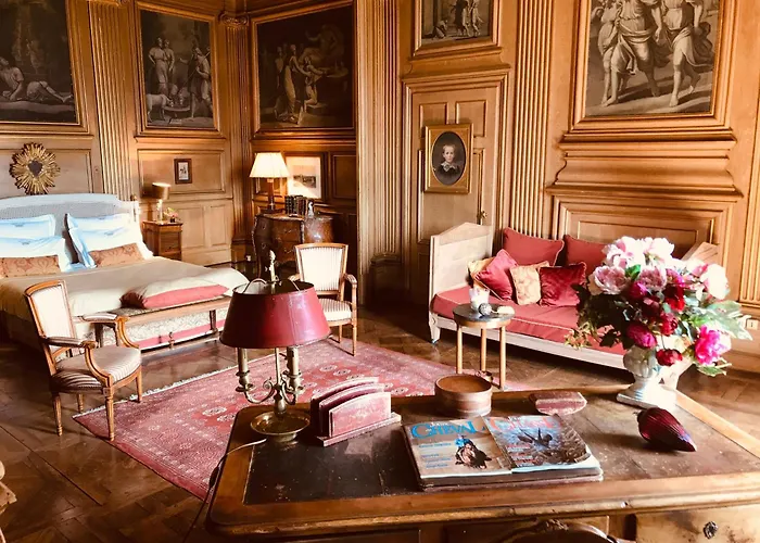 Chateau De Saint Trys *