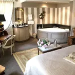 Nocleg ze śniadaniem Chateau De Saint Trys