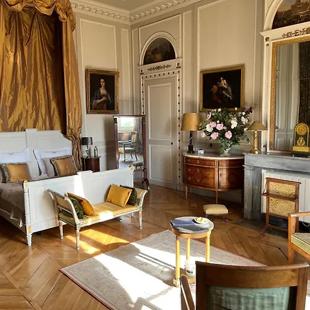 Chateau De Saint Trys Anse