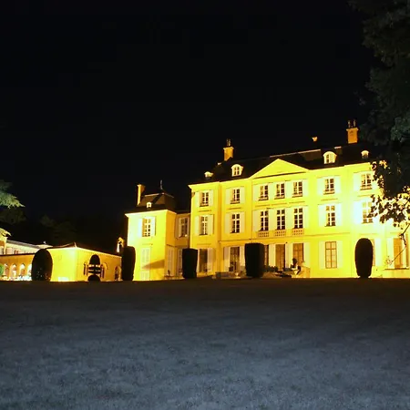 Chateau De Saint Trys Nocleg ze śniadaniem *