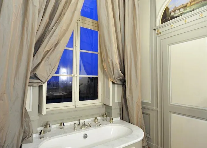 Couette-café Château De Saint Trys *