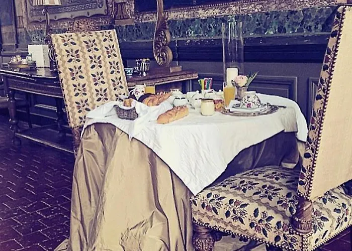 Couette-café Château De Saint Trys